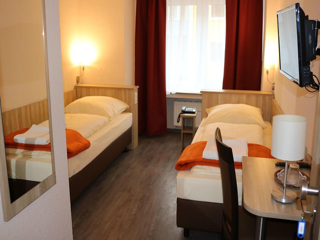 Hotel Paris Düsseldorf Exterior foto
